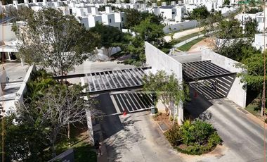 Casa de 2 pisos, 3 recamaras en privada en Conkal Yucatan  Entrega abril 2026