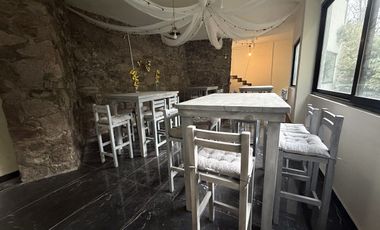 Casa en venta en Portón de las Flores con alberca y doble seguridad