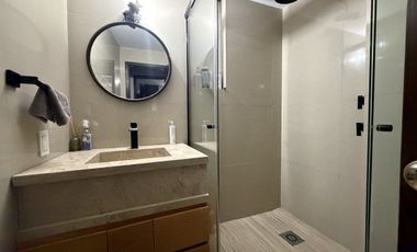 Casa en venta en Portón de las Flores con alberca y doble seguridad