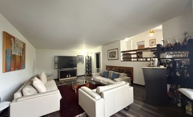 Casa en venta en Portón de las Flores con alberca y doble seguridad