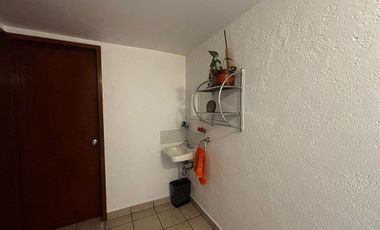 VENTA CASA EN CALLE CERRADA COL. LOMAS QUEBRADAS