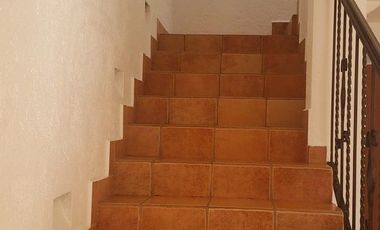 VENTA CASA EN CALLE CERRADA COL. LOMAS QUEBRADAS