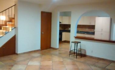 VENTA CASA EN CALLE CERRADA COL. LOMAS QUEBRADAS