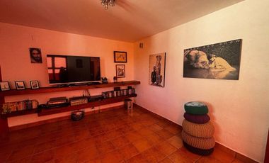 VENTA CASA EN CALLE CERRADA COL. LOMAS QUEBRADAS