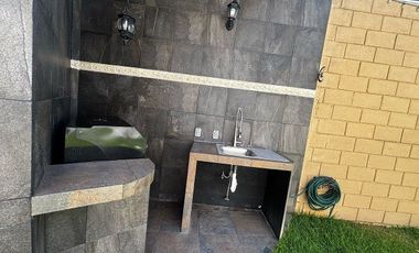 VENTA CASA EN CALLE CERRADA COL. LOMAS QUEBRADAS