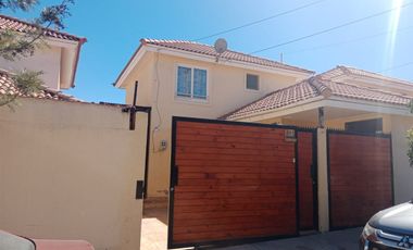 Casa En Venta De 4 Dorm. En Copiapó