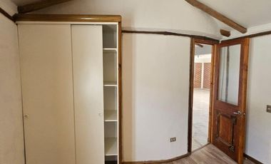 Casa en arriendo c/ estacionamiento en San Fernando de Copiapó