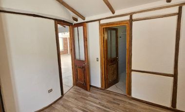 Casa en arriendo c/ estacionamiento en San Fernando de Copiapó