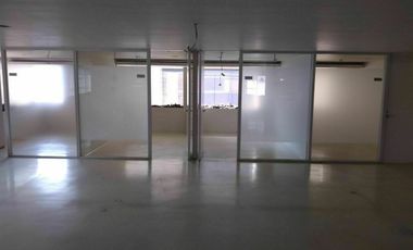 IB-CM0842 - Oficina Acondicianda en Renta en Bosque de Duraznos, 339 m2.