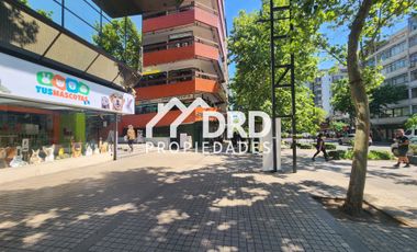 ARRIENDO LOCAL COMERCIAL PROVIDENCIA  METRO L LEONES