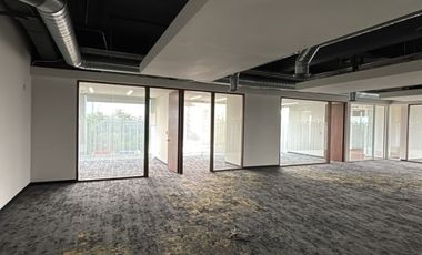 IB-CM1186 - Oficina en Renta en Campos Eliseos, 470 m2.