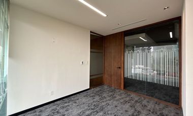 IB-CM1186 - Oficina en Renta en Campos Eliseos, 470 m2.