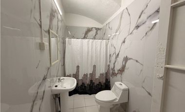 ARRIENDO OFICINAS 4 PRIVADOS 2 BAÑOS