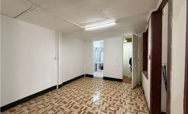 ARRIENDO OFICINAS 4 PRIVADOS 2 BAÑOS