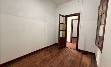 ARRIENDO OFICINAS 4 PRIVADOS 2 BAÑOS