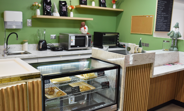 Derecho a llaves cafeteria  al paso Providencia