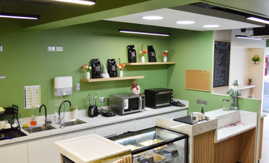 Derecho a llaves cafeteria  al paso Providencia