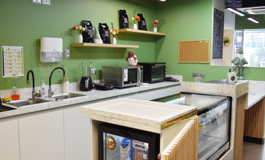 Derecho a llaves cafeteria  al paso Providencia