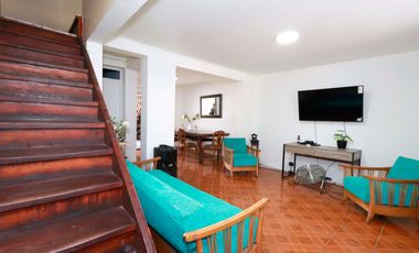 VENTA CASA EN BARRIO LOS MUSICOS, SAN JOAQUIN