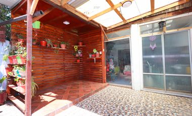 VENTA CASA EN BARRIO LOS MUSICOS, SAN JOAQUIN