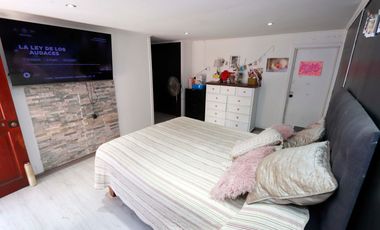 VENTA CASA EN BARRIO LOS MUSICOS, SAN JOAQUIN