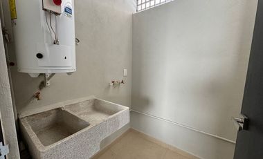 CASA EN RENTA JUNTO A GALERIAS SANTA ANITA