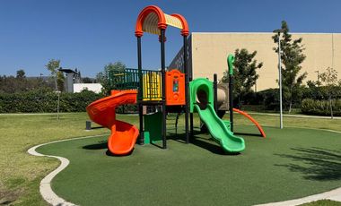 CASA EN RENTA JUNTO A GALERIAS SANTA ANITA