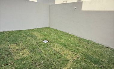 CASA EN RENTA JUNTO A GALERIAS SANTA ANITA