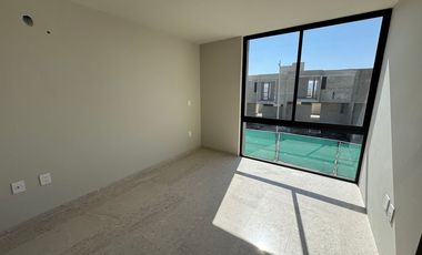 CASA EN RENTA JUNTO A GALERIAS SANTA ANITA