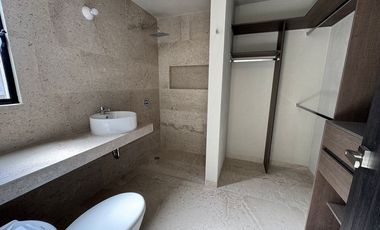 CASA EN RENTA JUNTO A GALERIAS SANTA ANITA