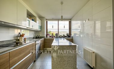 Espectacular departamento con vista despejada a la cordillera