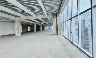 IB-CM0743 - Oficina en Venta en Granada, 3,070 m2.