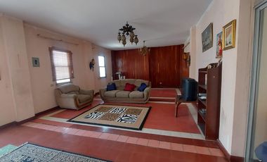 Se vende casa esquinera ubicada en avenida comercial cerca Politécnica Salesiana en el sur Guayaquil