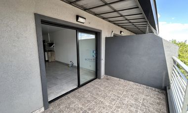 DEPARTAMENTO MONOAMBIENTE al frente con balcon