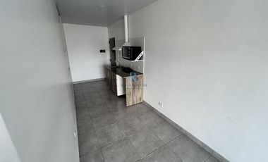 DEPARTAMENTO MONOAMBIENTE al frente con balcon
