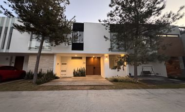 Casa en Renta en Solares