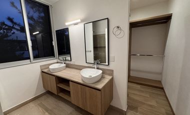 Casa en Renta en Solares