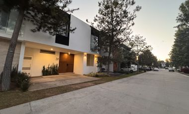 Casa en Renta en Solares