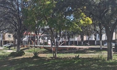 RENTA DE CASA  EN SANTA CATARINA