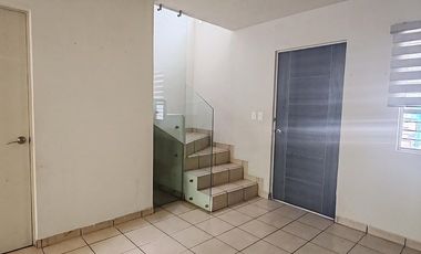 RENTA DE CASA  EN SANTA CATARINA