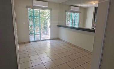 RENTA DE CASA  EN SANTA CATARINA