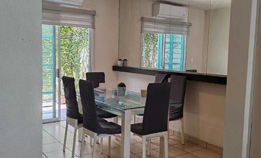 RENTA DE CASA  EN SANTA CATARINA