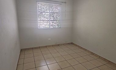 RENTA DE CASA  EN SANTA CATARINA