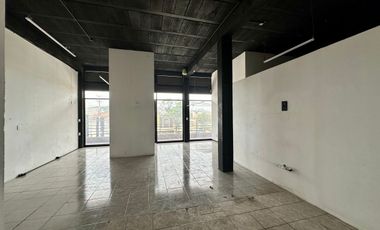 LOCAL EN RENTA CON GRAN VISIBILIDAD, QUERETARO