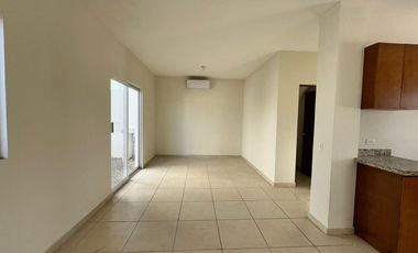 CASA EN VENTA EN RESIDENCIAL SOFIA CON CASA ADJUNTA Y ACCEESO CONTROLADO