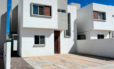 CASA EN VENTA EN RESIDENCIAL SOFIA CON CASA ADJUNTA Y ACCEESO CONTROLADO