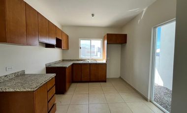 CASA EN VENTA EN RESIDENCIAL SOFIA CON CASA ADJUNTA Y ACCEESO CONTROLADO