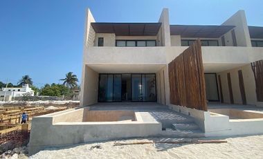 Casa en venta frente al mar en Telchac