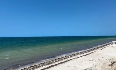 Casa en venta frente al mar en Telchac