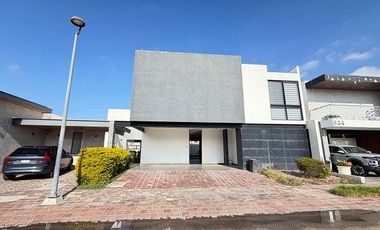 Masada casa amplio con 4 habitaciones